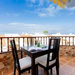 21 C Bouganvillas Apartmán