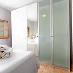 21 C Bouganvillas