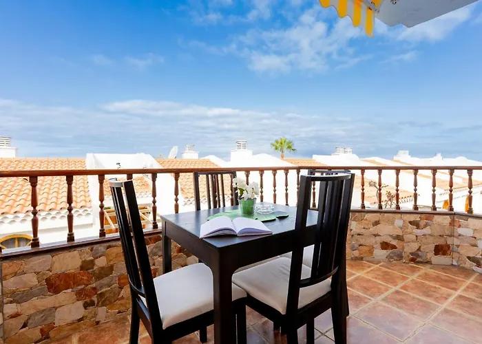 21 C Bouganvillas Апартаменты