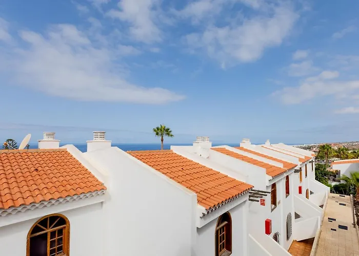 21 C Bouganvillas * Адехе