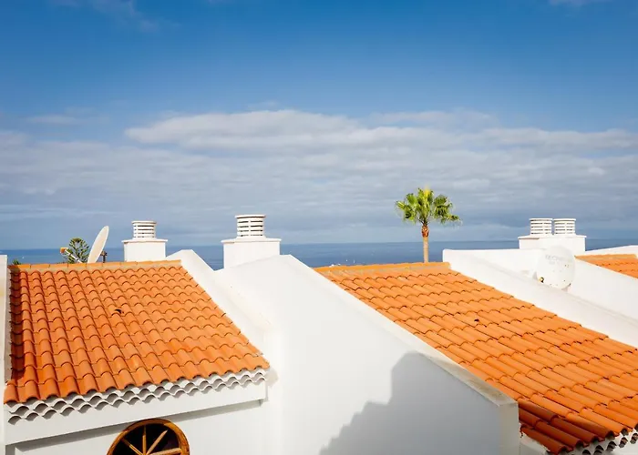 21 C Bouganvillas Апартаменты