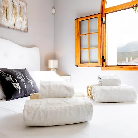 21 C Bouganvillas 아파트