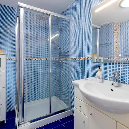 아파트 21 C Bouganvillas 아데제